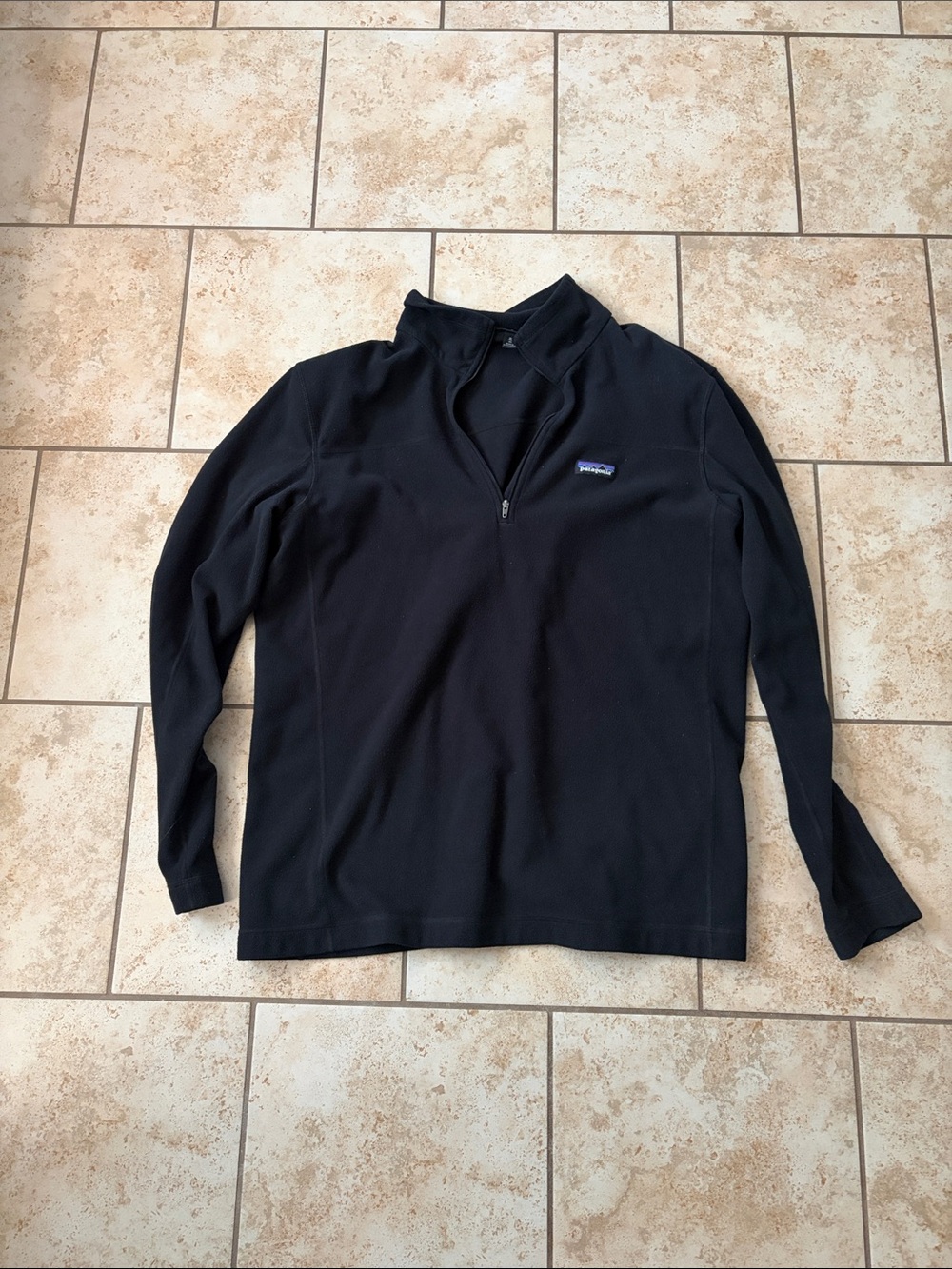 Patagonia Men’s Black Half-Zip Fleece Pullover